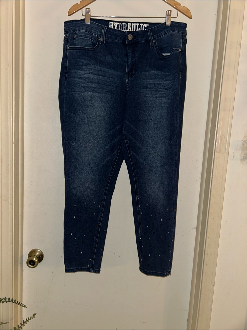 Hydraulic Dark Indigo Cropped Slim Jeans with Subtle Stud Accents